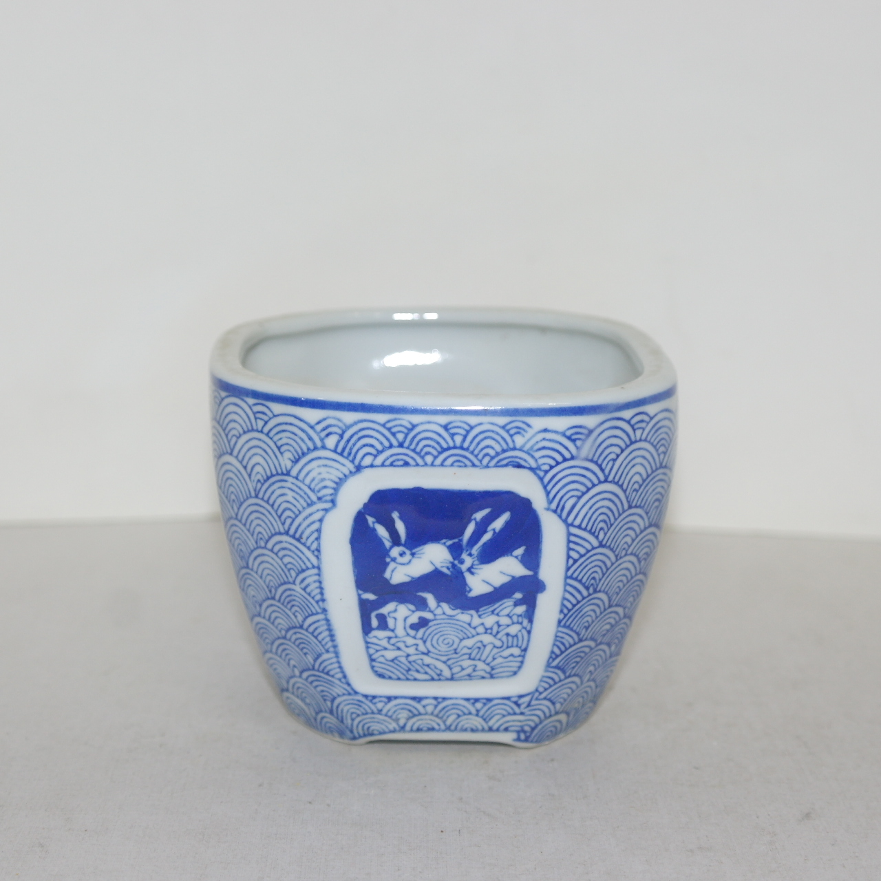 이마리 청화백자 토끼문 화분
