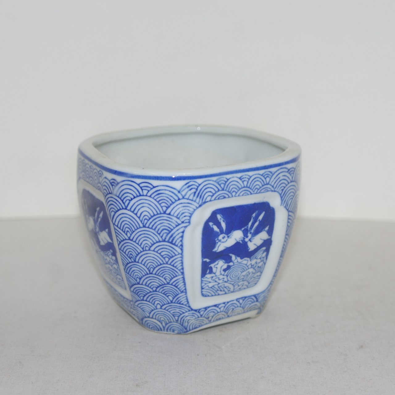 이마리 청화백자 토끼문 화분