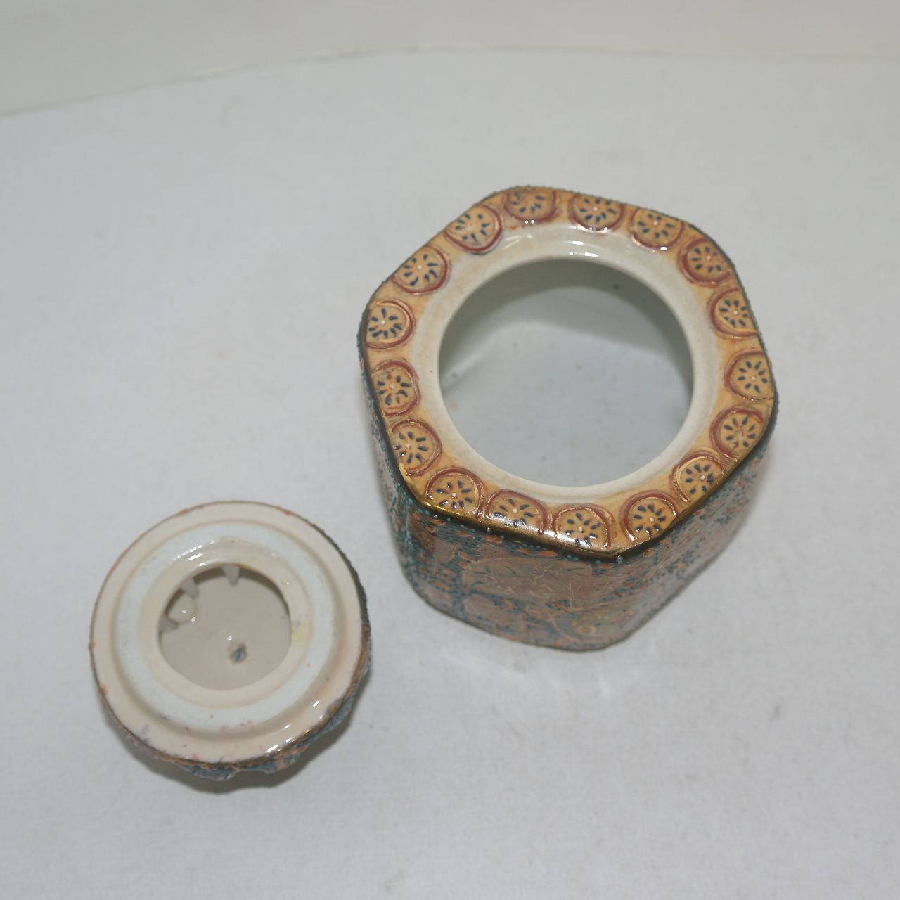 분청자 금채화문 향로