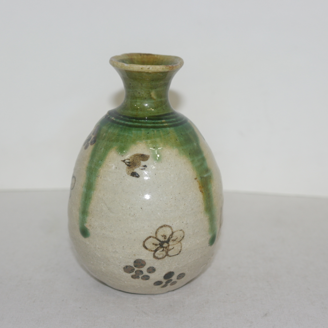 청자 오리배철화화문 주병