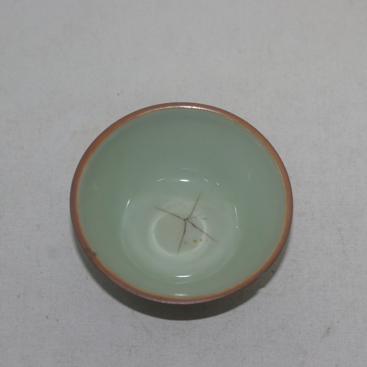 연대가좋은  청자 소형 삼족향로