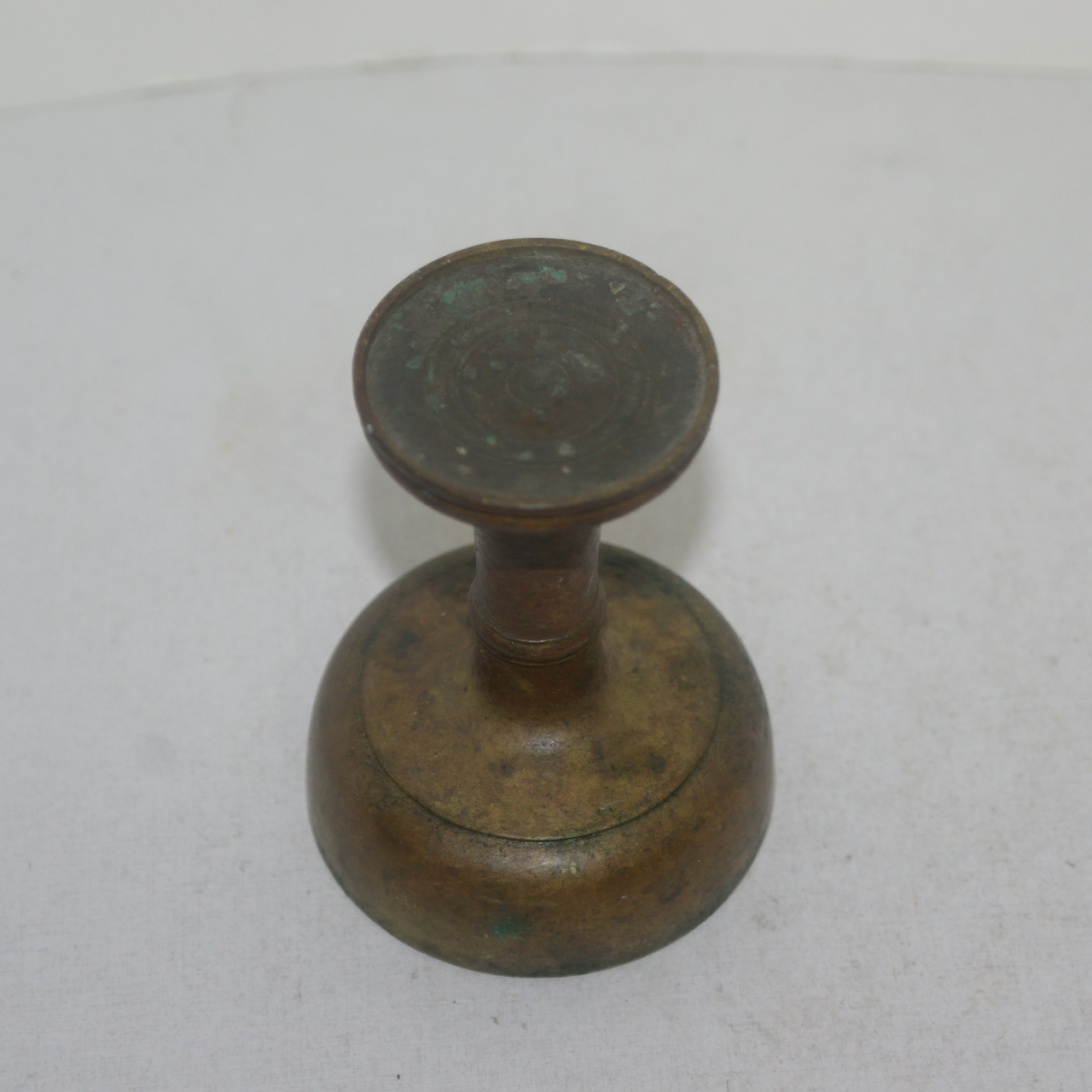 연대가좋은 청동으로된 굽다리 향완