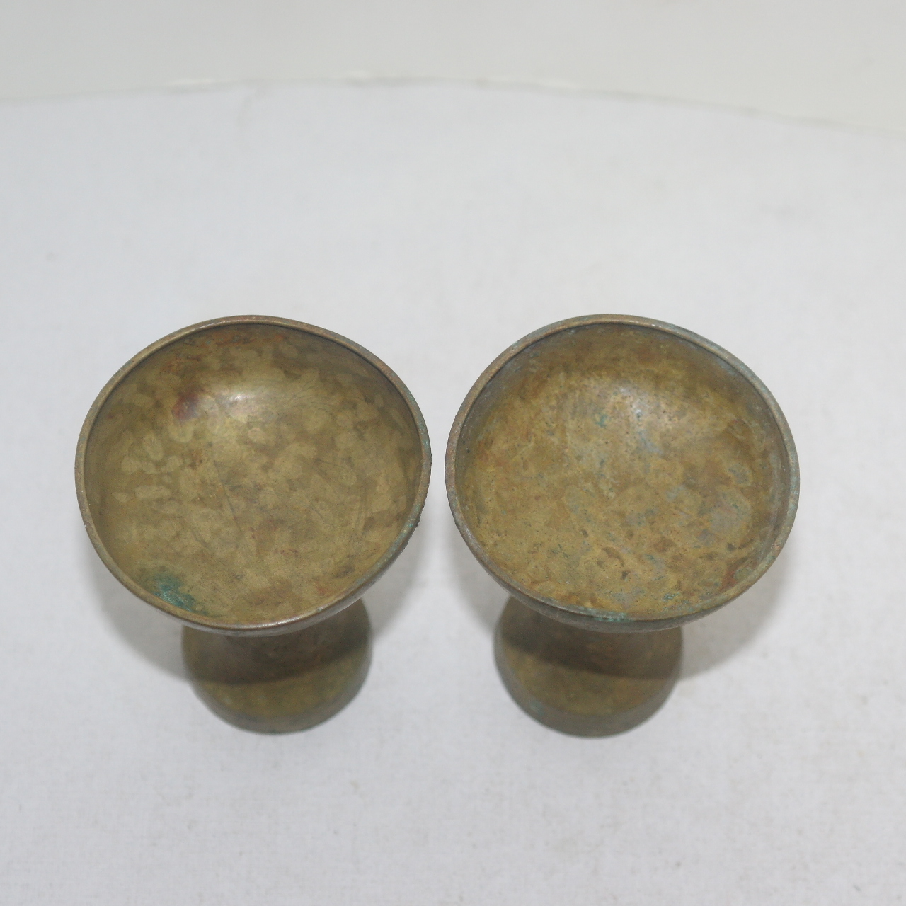 연대가좋은 청동으로된 굽다리향완 2점