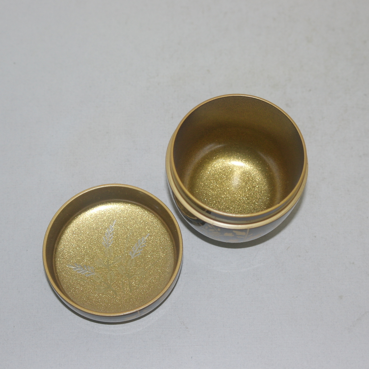 명품-나무에 금채화문된 말차통