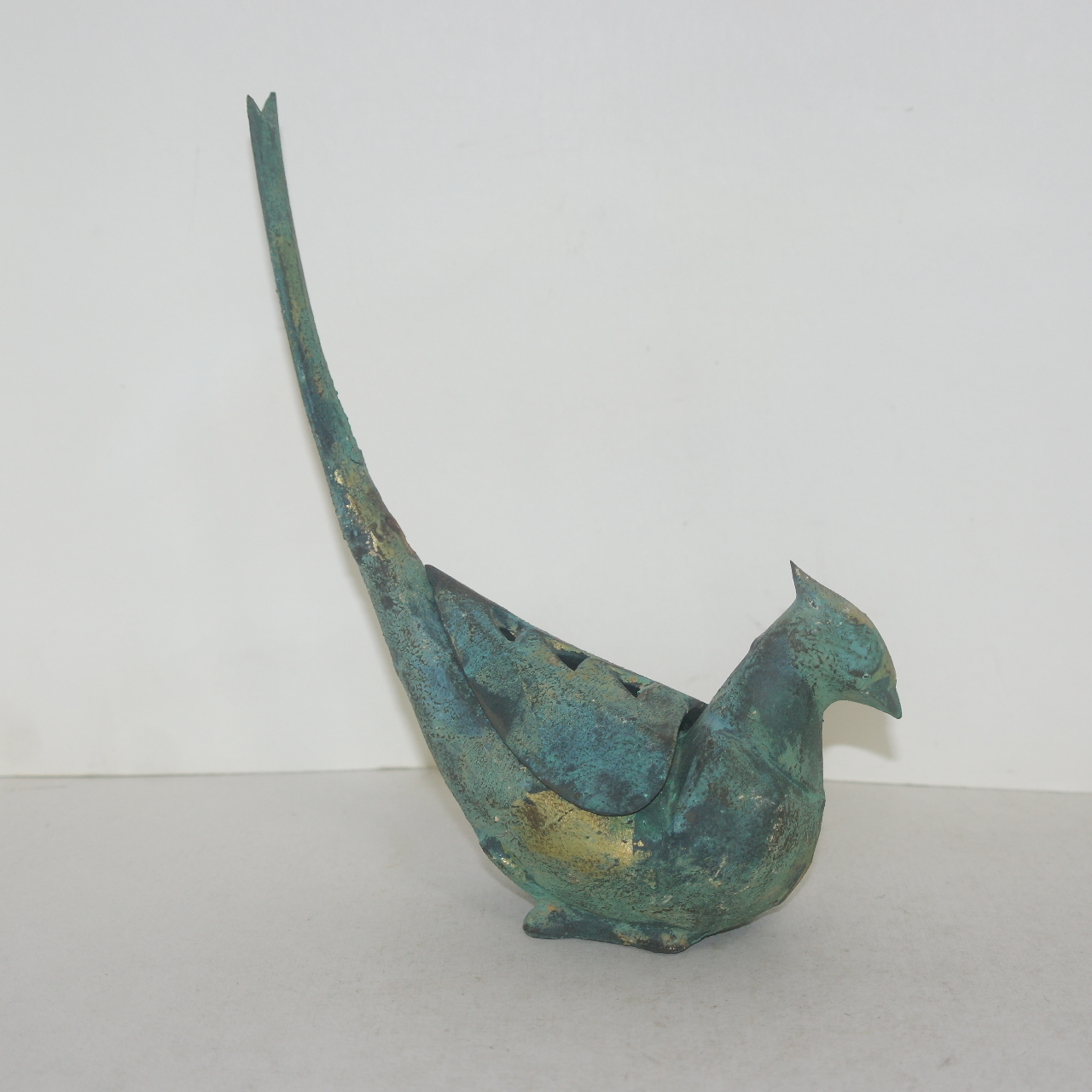 묵직한 무쇠로된 꿩모양 향로