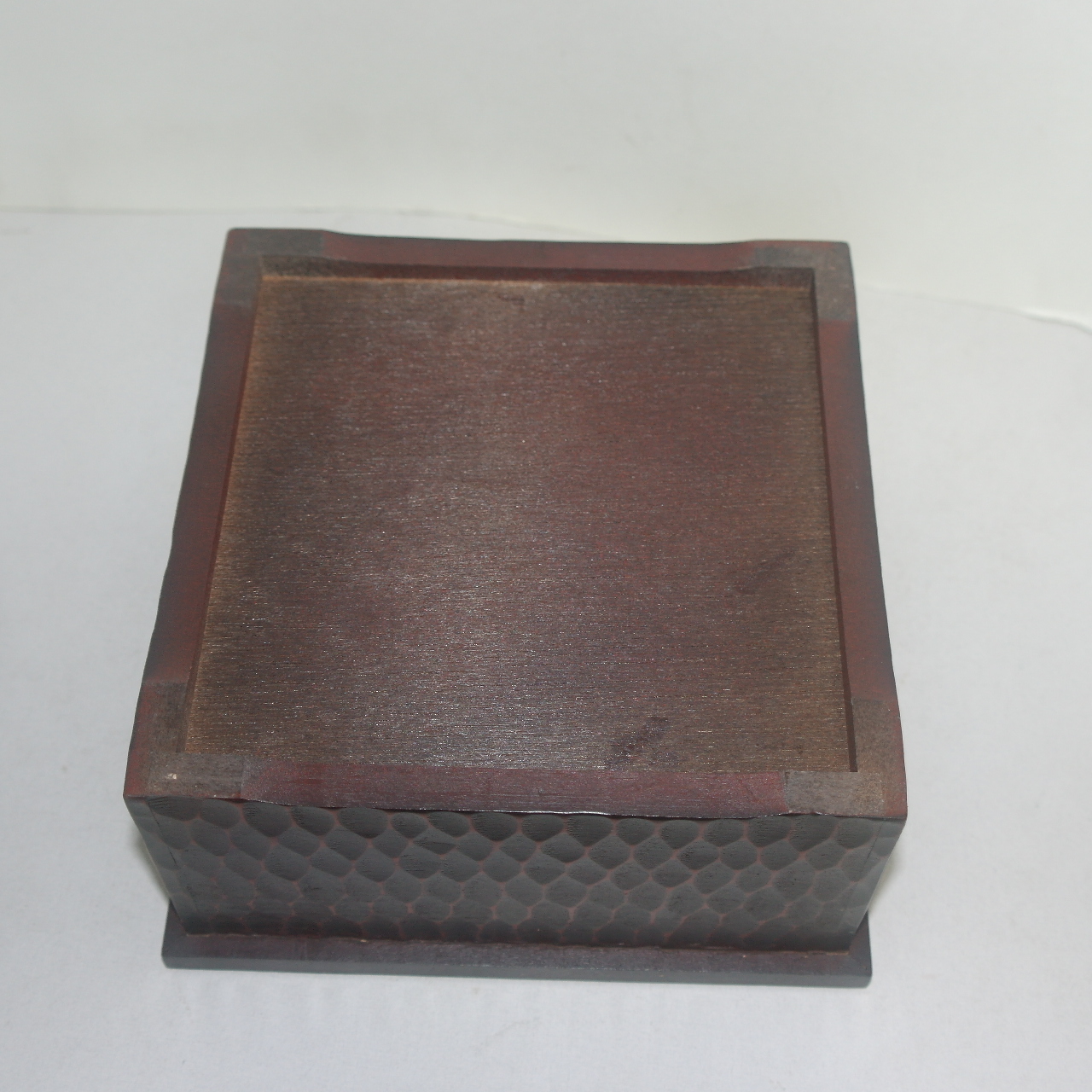 나무로된 사각함