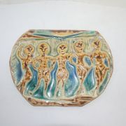 작가의 작품인 청자도자기 부조판