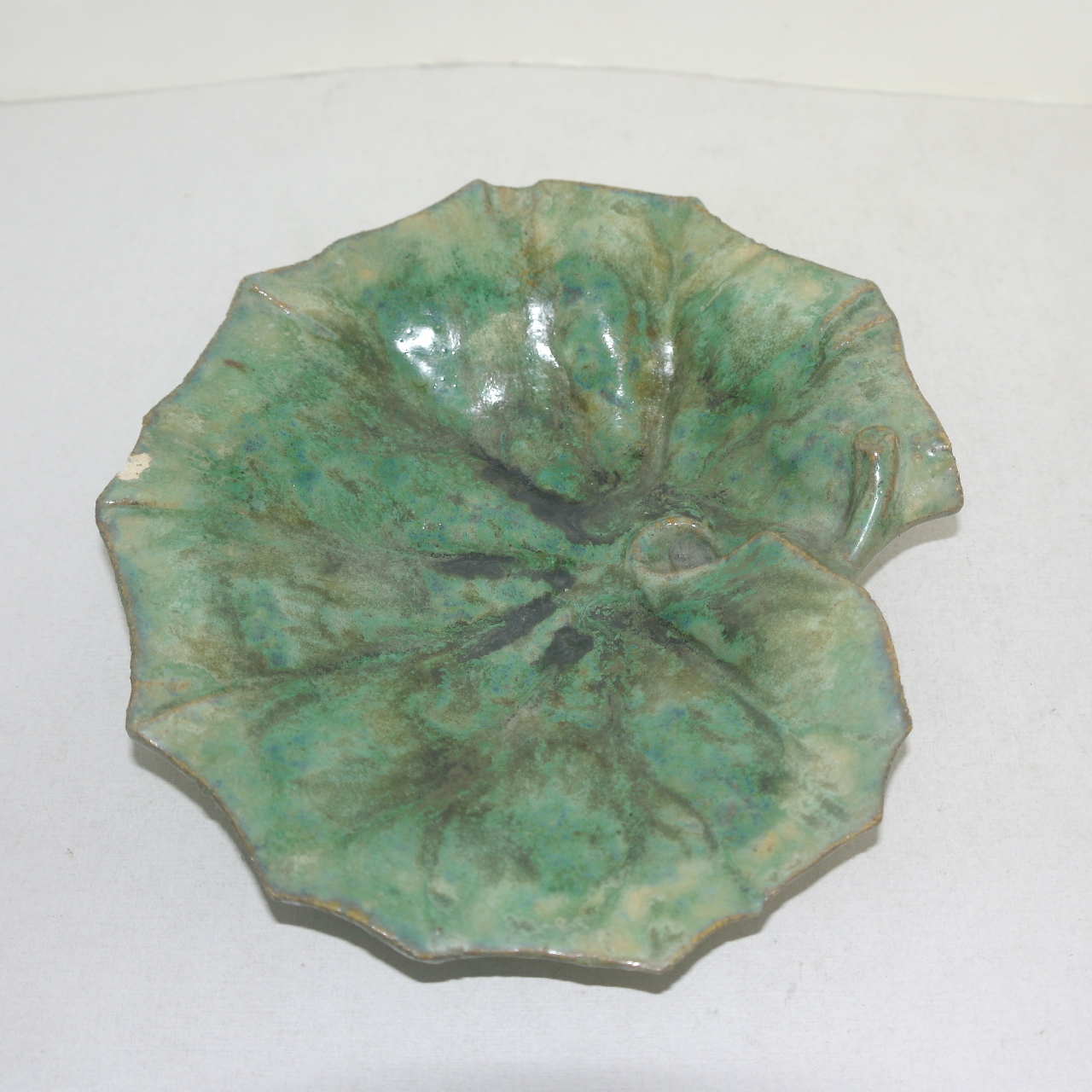 연대가좋은 청자 연꽃잎 완