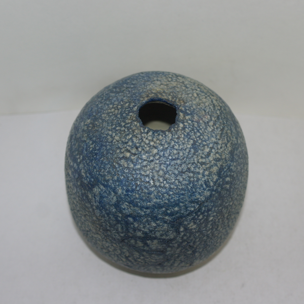 표면에 추상적인 문양이 좋은청자 호