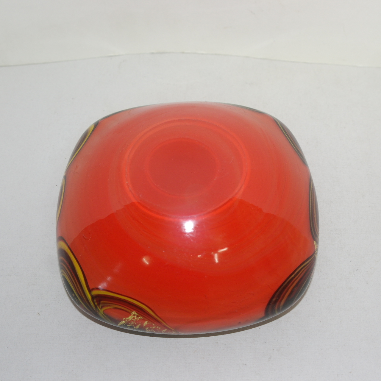 묵직한 유리로된 화형 수완