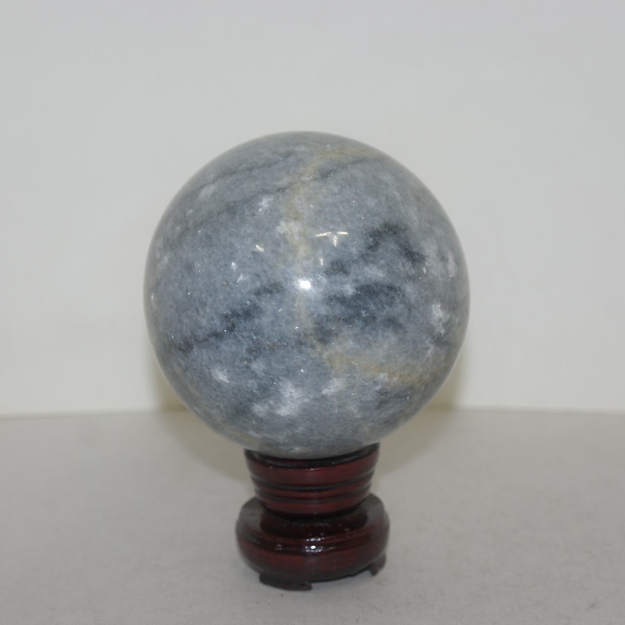 문양이 좋은 돌로된 구