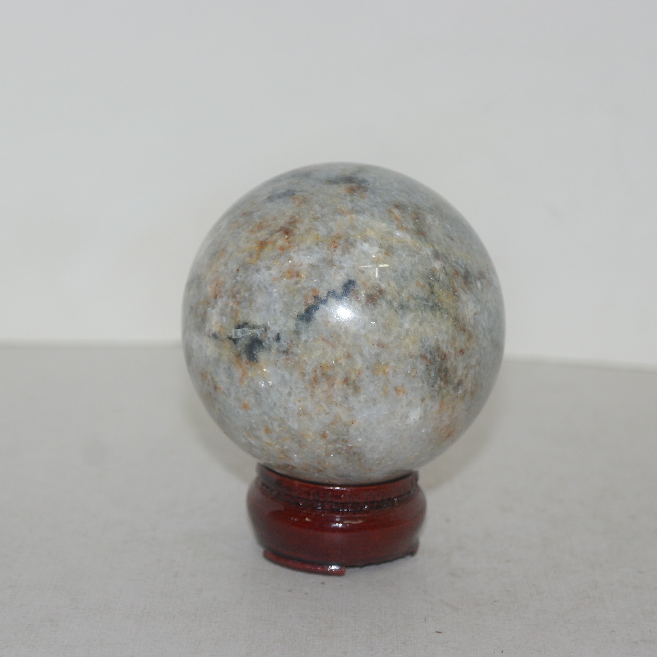 문양이 좋은 돌로된 구