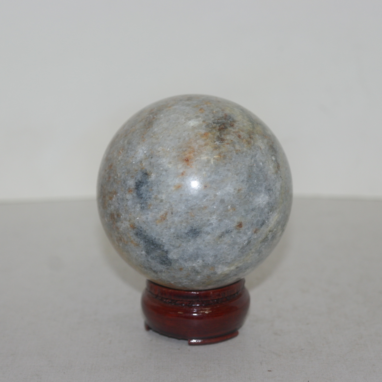 문양이 좋은 돌로된 구