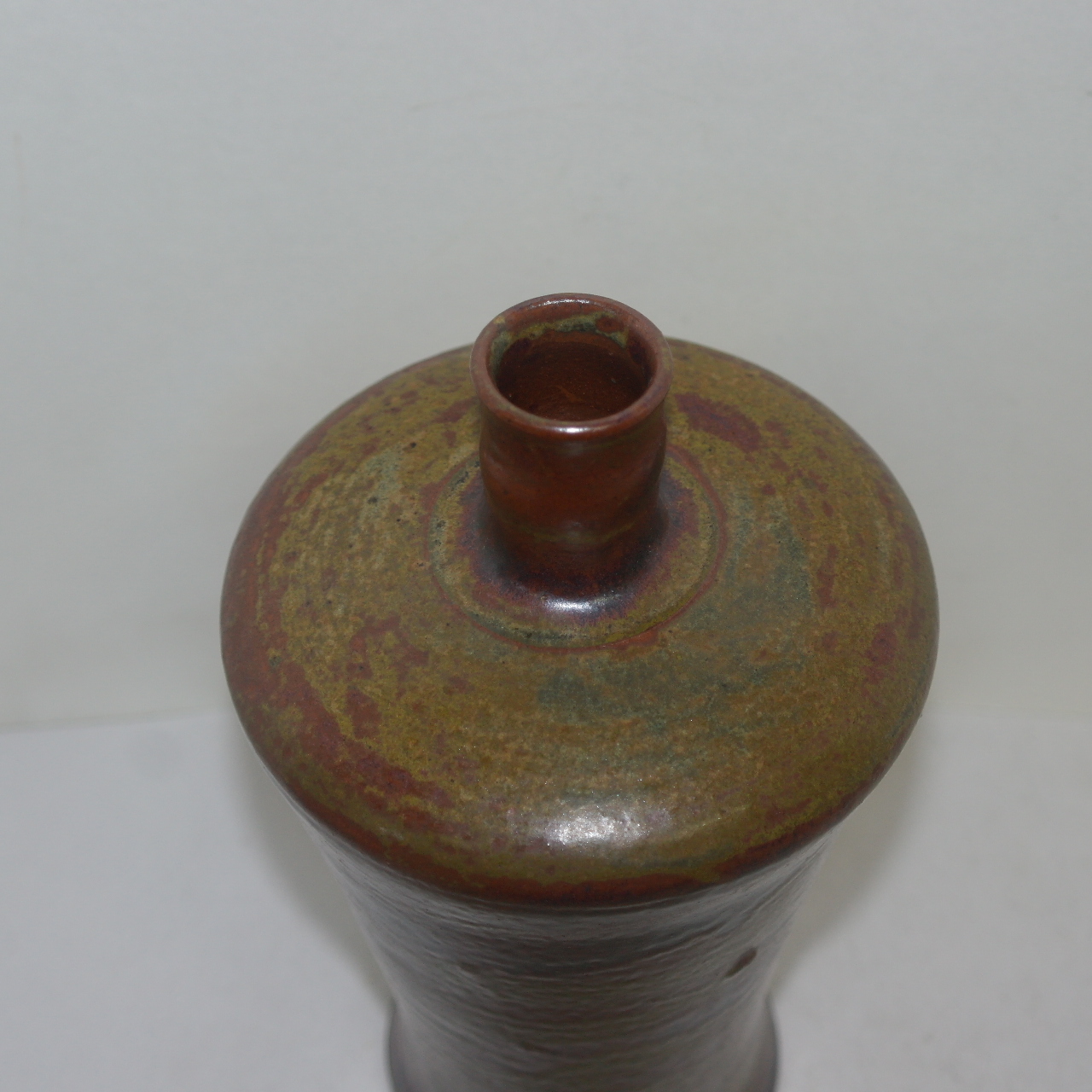 특이한 모양의 청자 덴모꾸 호