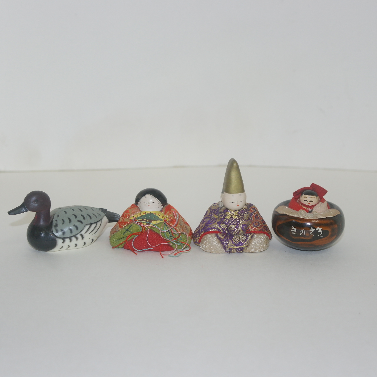 소형크기의 인형 4점