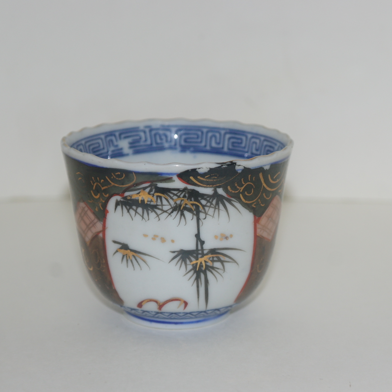 연대가좋은 청화백자 철화화문 화형잔