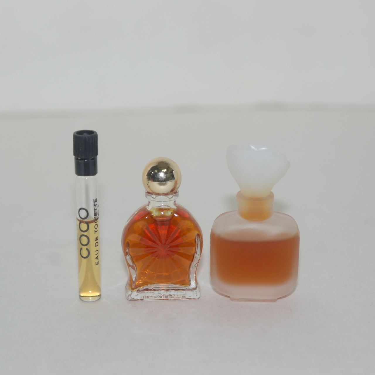 초소형 크기의 샤넬 향수 3병