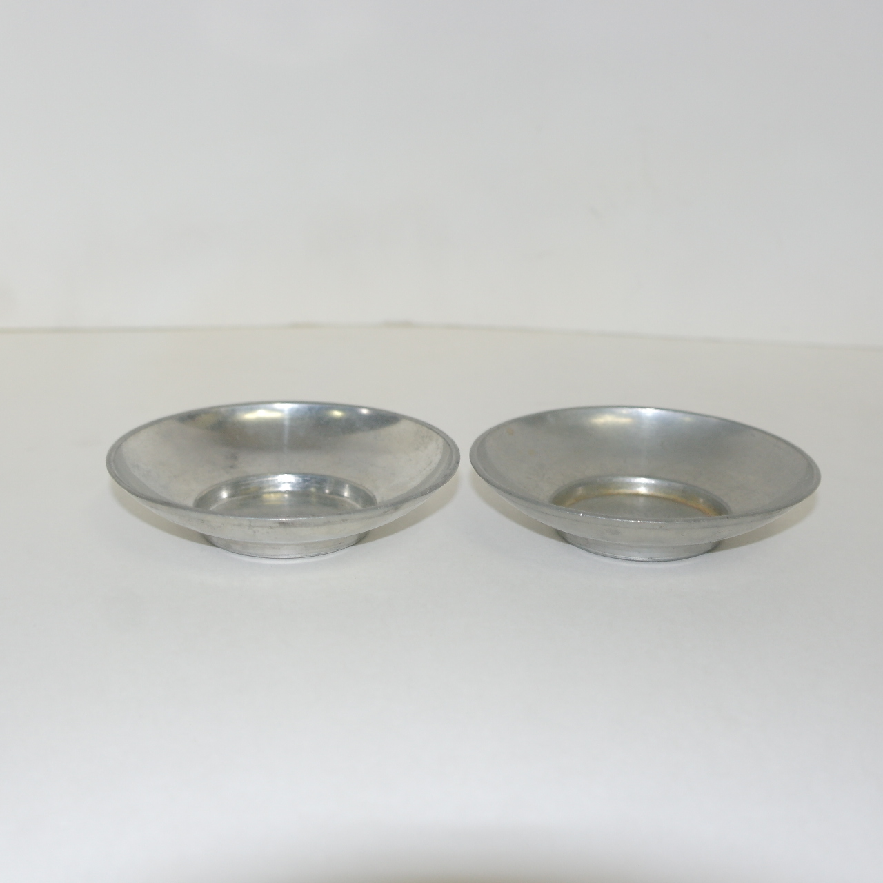 연대가좋은 주석으로된 차탁 2점