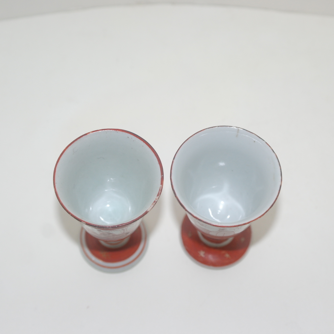 100년이상된 고구다니 진사백자 굽다리 신선문잔 2점