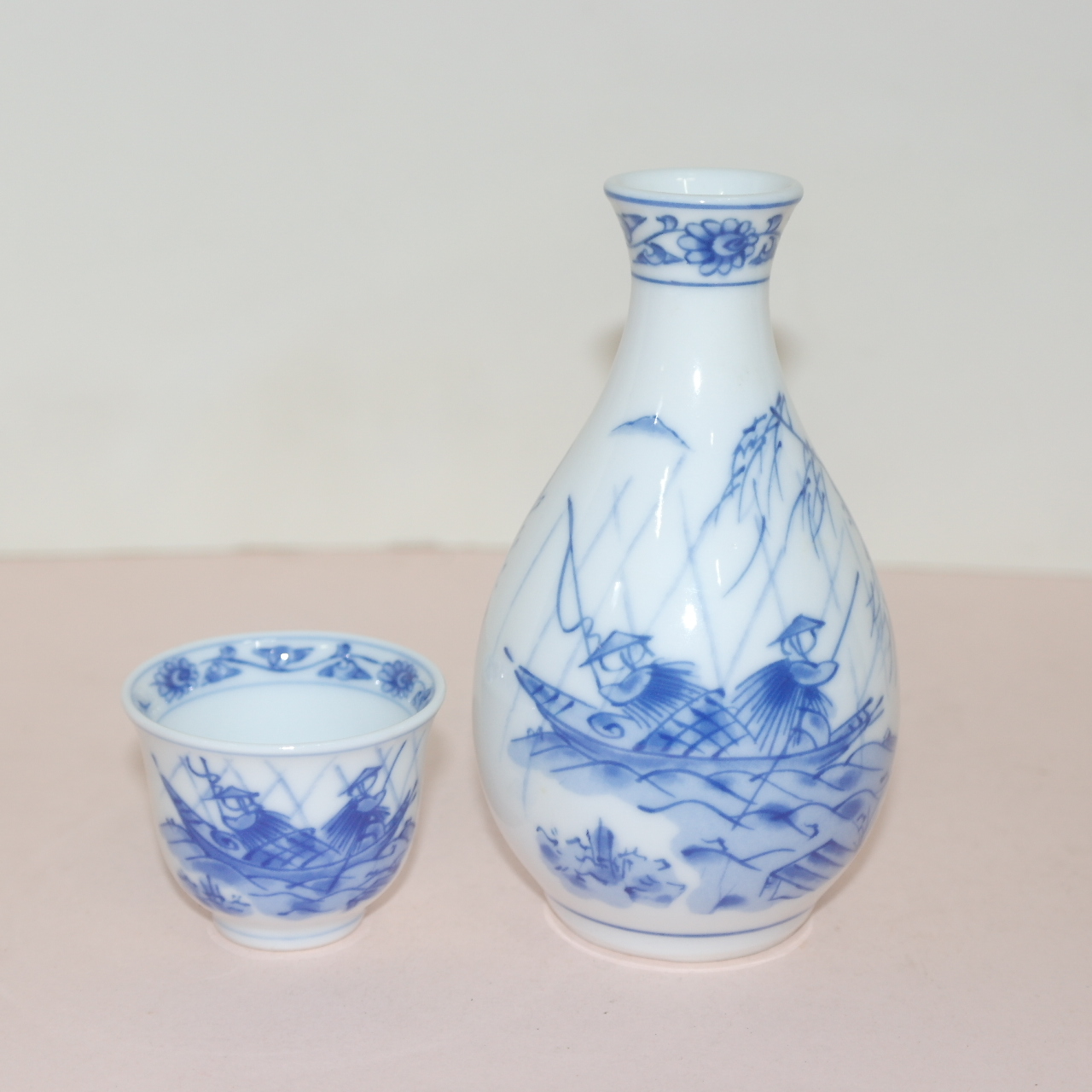 조선도공의 후예 아리따(有田) 청화백자 어부문 주병셋트