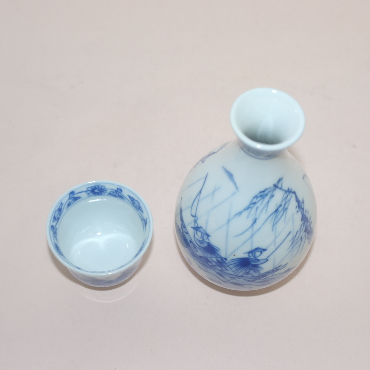 조선도공의 후예 아리따(有田) 청화백자 어부문 주병셋트