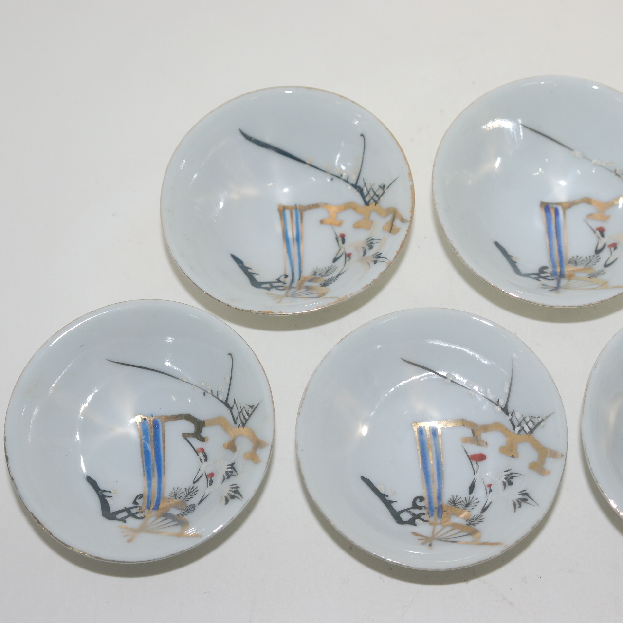 연대가좋은 철화백자금채학문 잔 5점