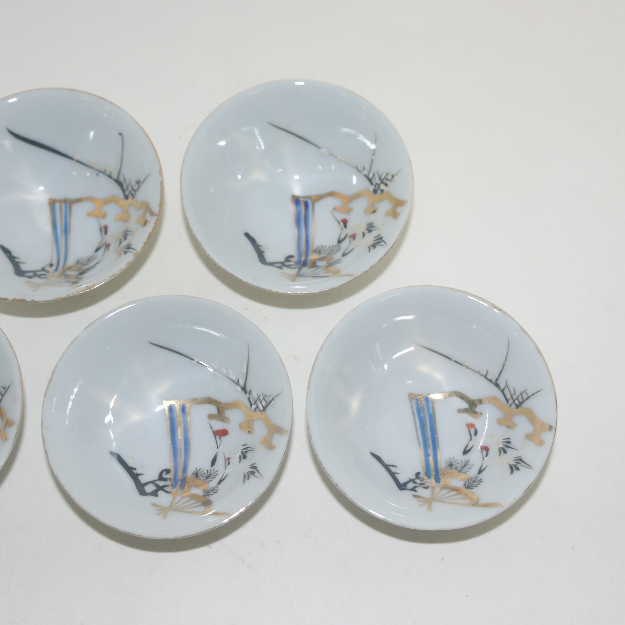 연대가좋은 철화백자금채학문 잔 5점