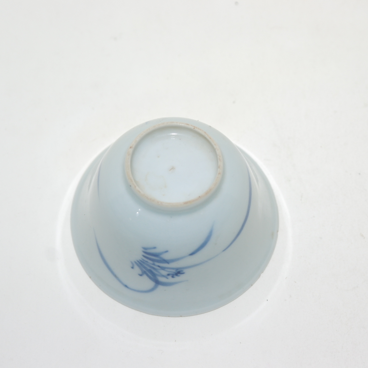 100년이상된 고이마리 청화백자 난초문 잔
