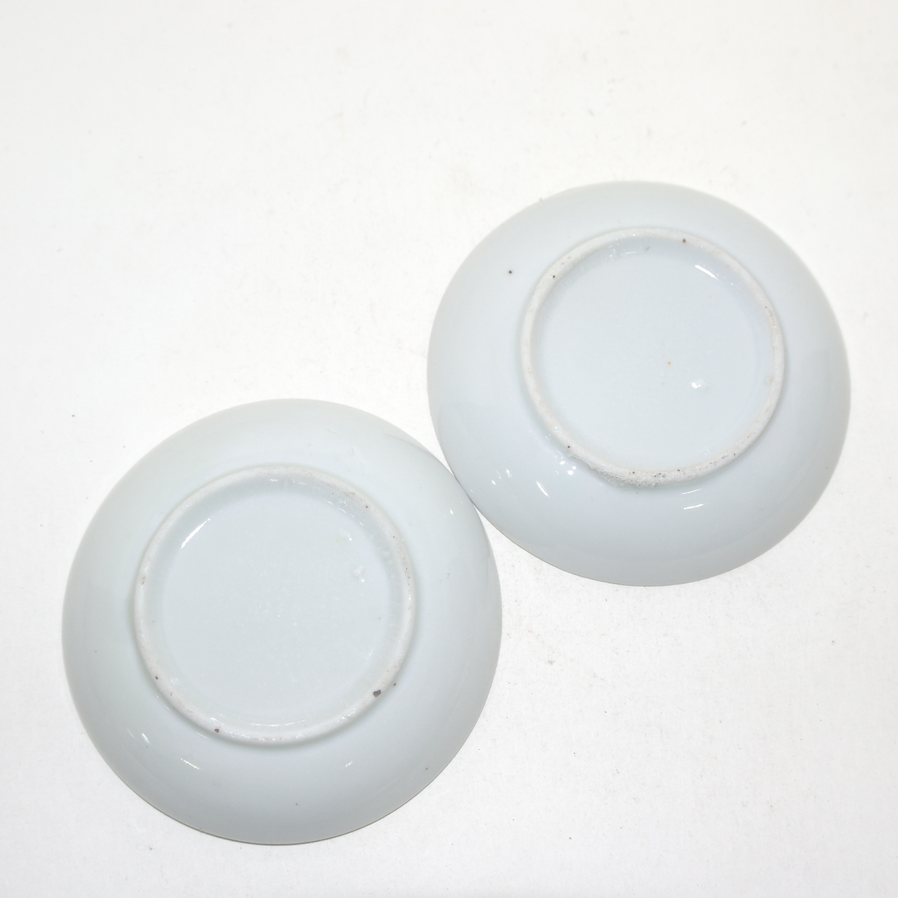 외사기연대의 백자진사금채화문 완 2점