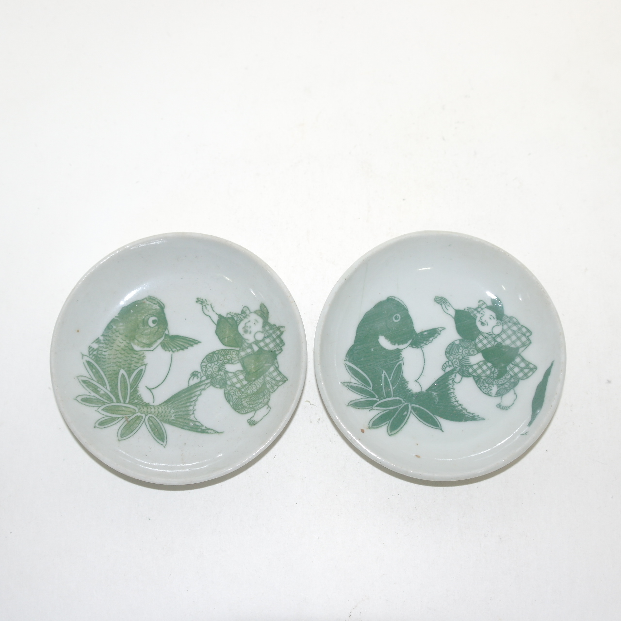 외사기연대의 청화백자 잉어문 완 2점