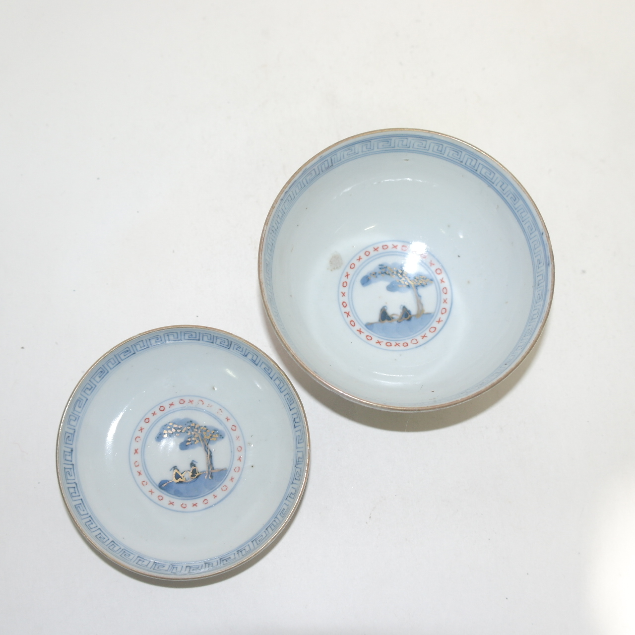 100년이상된 청화백자진사금채화문 대명성화년제명 개완