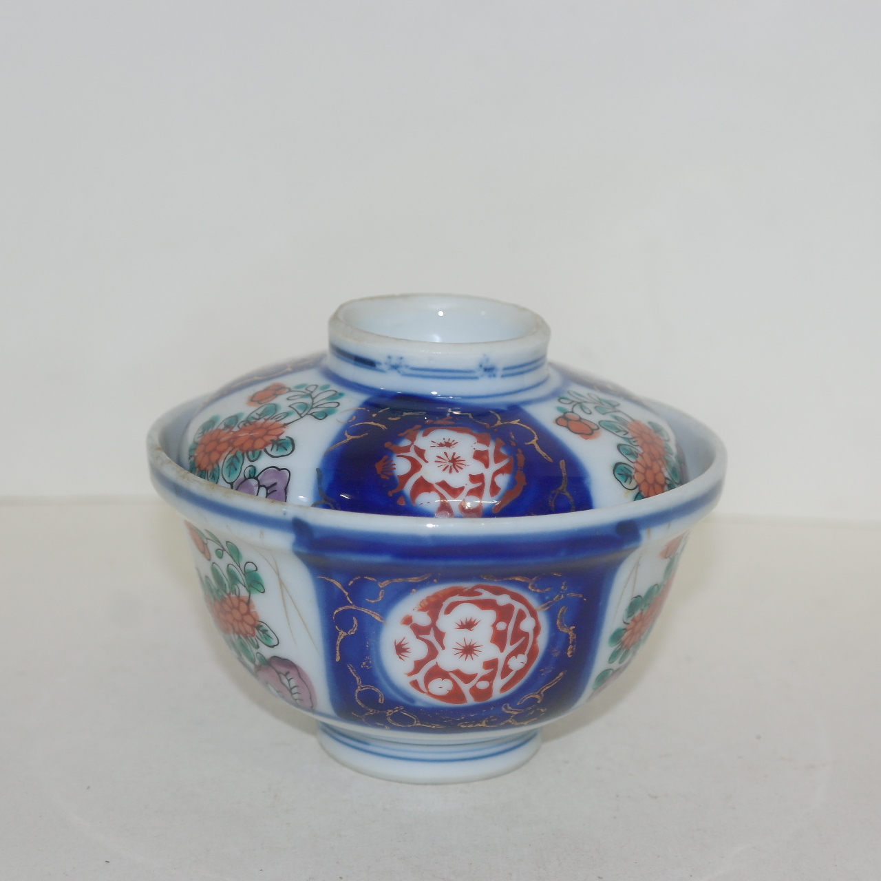 연대가좋은 청화백자 화문 개완