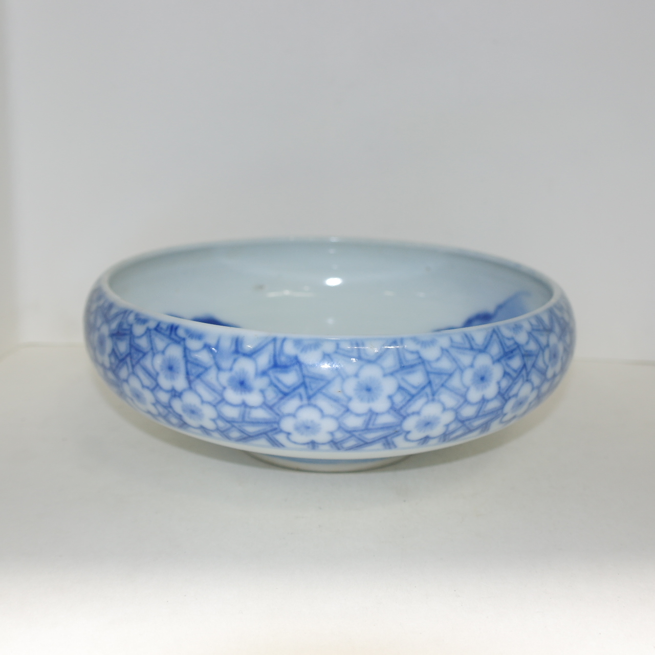 100년이상된 청화백자 산수문 오목수완 대완