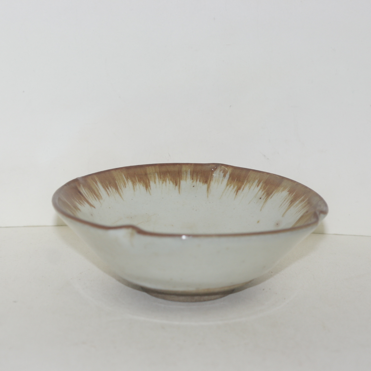 연대가좋은 철화백자 화형말찻잔