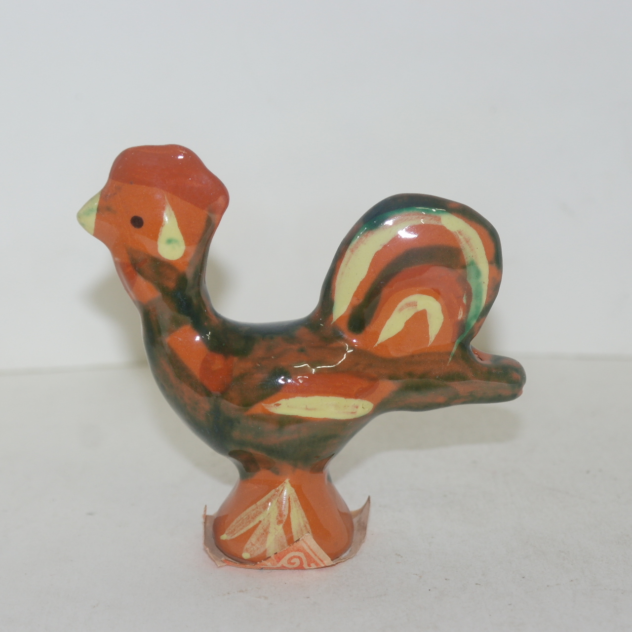 청자 닭 조각상