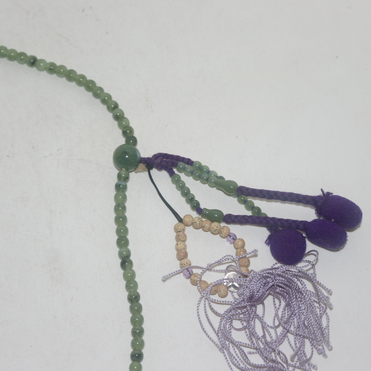 청옥돌로된 염주