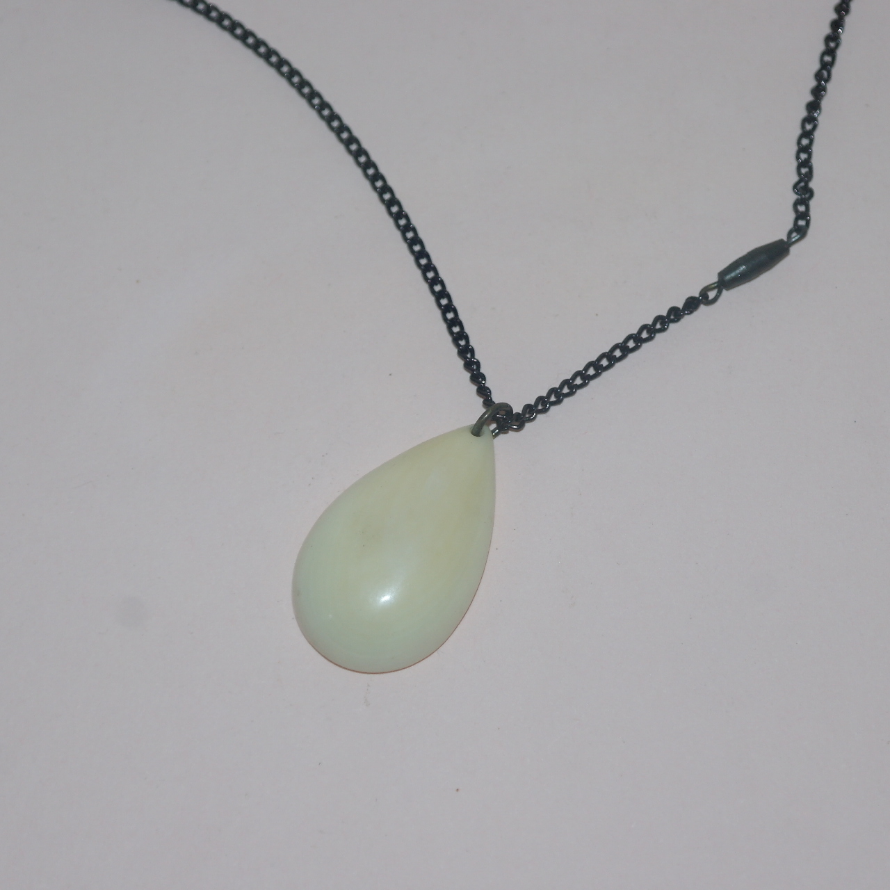 상아재질로된 목걸이