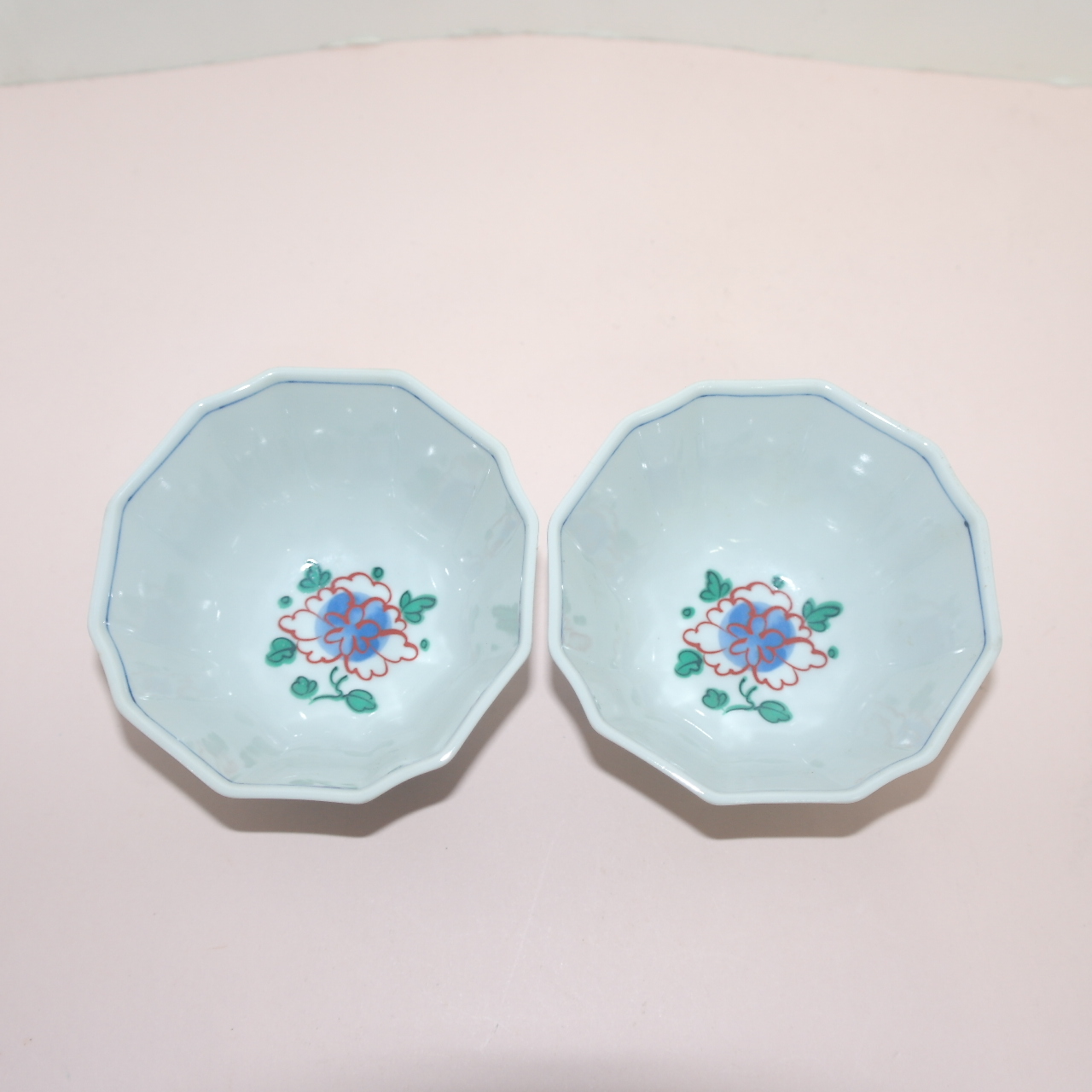 이마리 청화백자 진사화문 각진 잔 2점