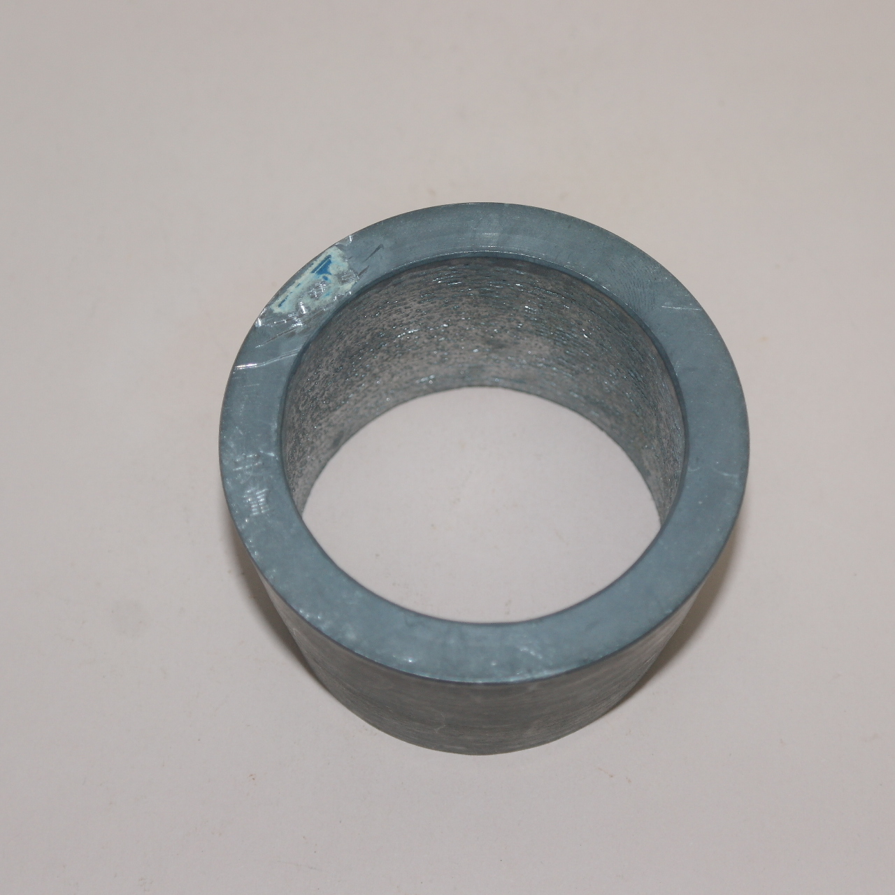 묵직한 금속재질로된 꽃꽂이용 도구