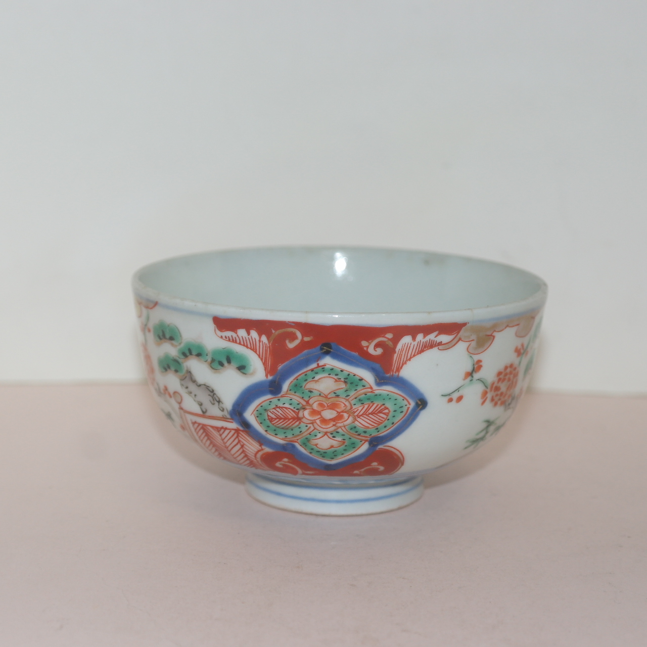 100년이상된 청화백자진사금채화문 완