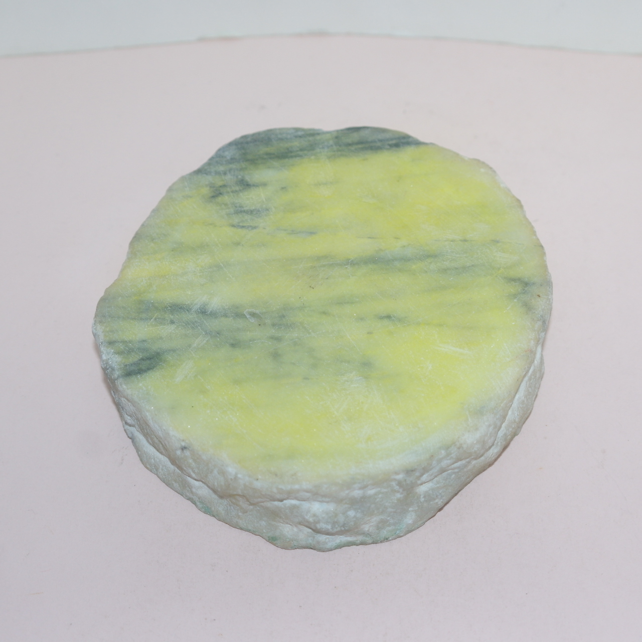 문양이 좋은 대리석계열의 돌로된 재털이