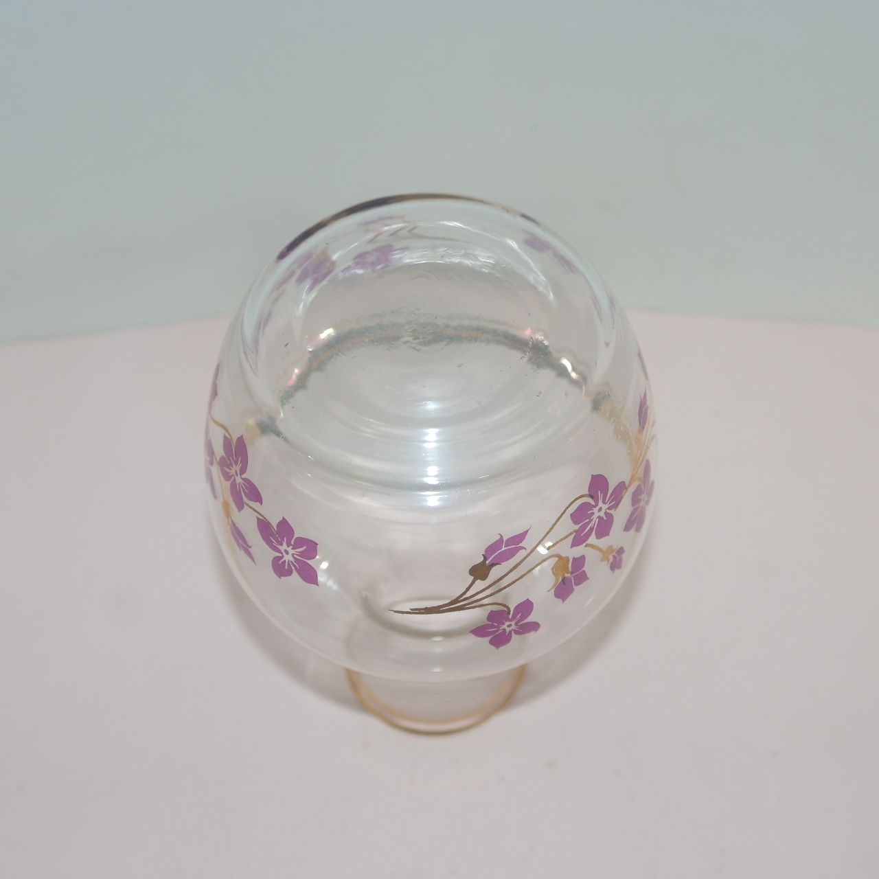 근대사 유리에 금채화문된 주병