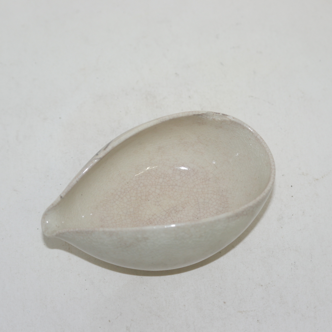 연대가좋은 사스마 분청자 철화초화문 수구