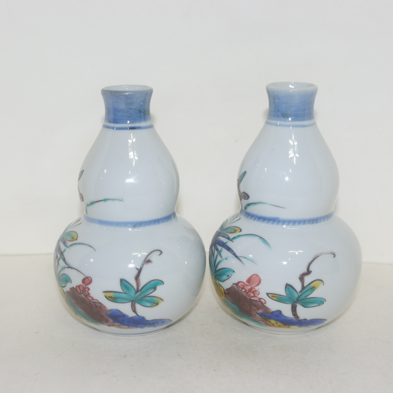 구다니 청화백자진사 조화문 호리형주병 2점