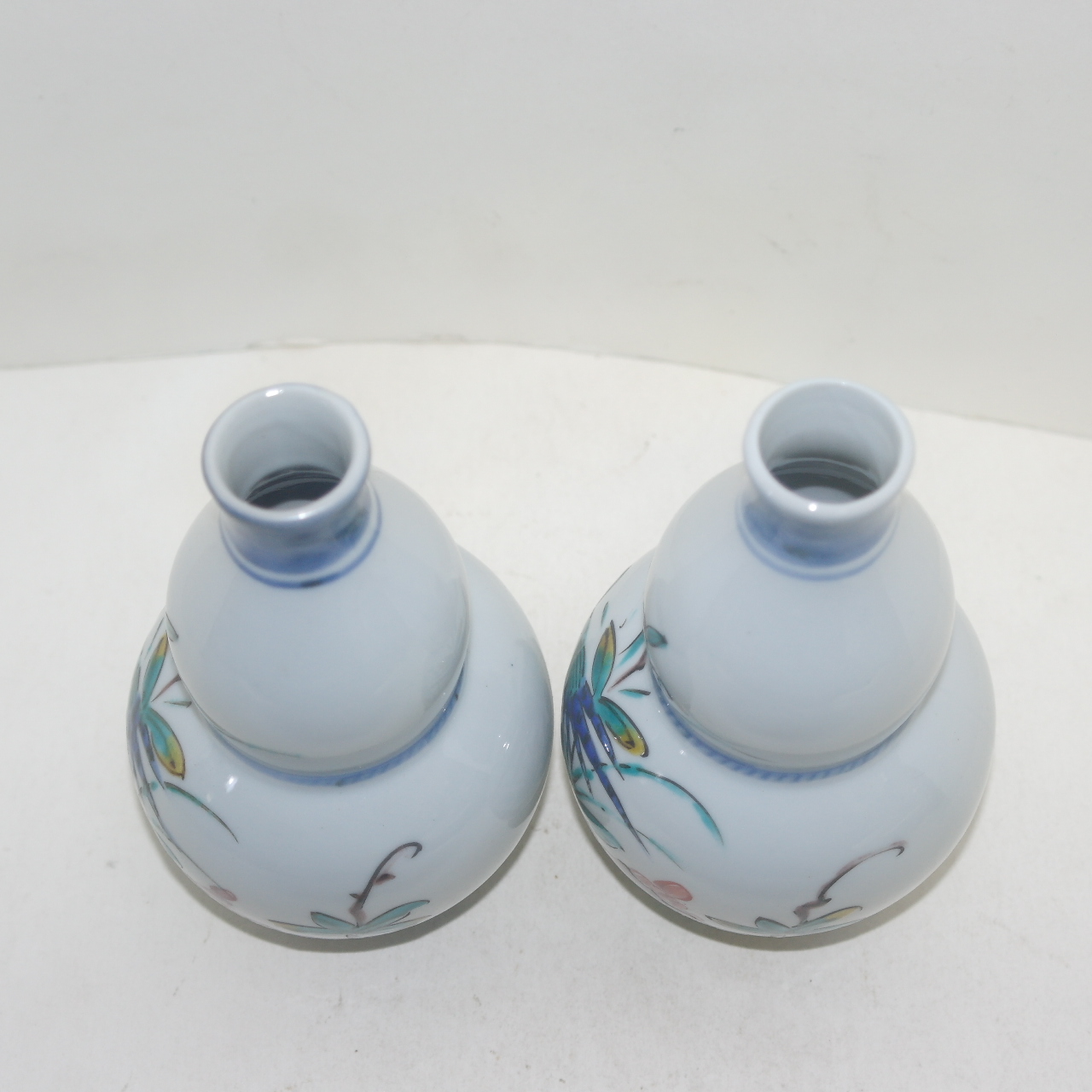 구다니 청화백자진사 조화문 호리형주병 2점