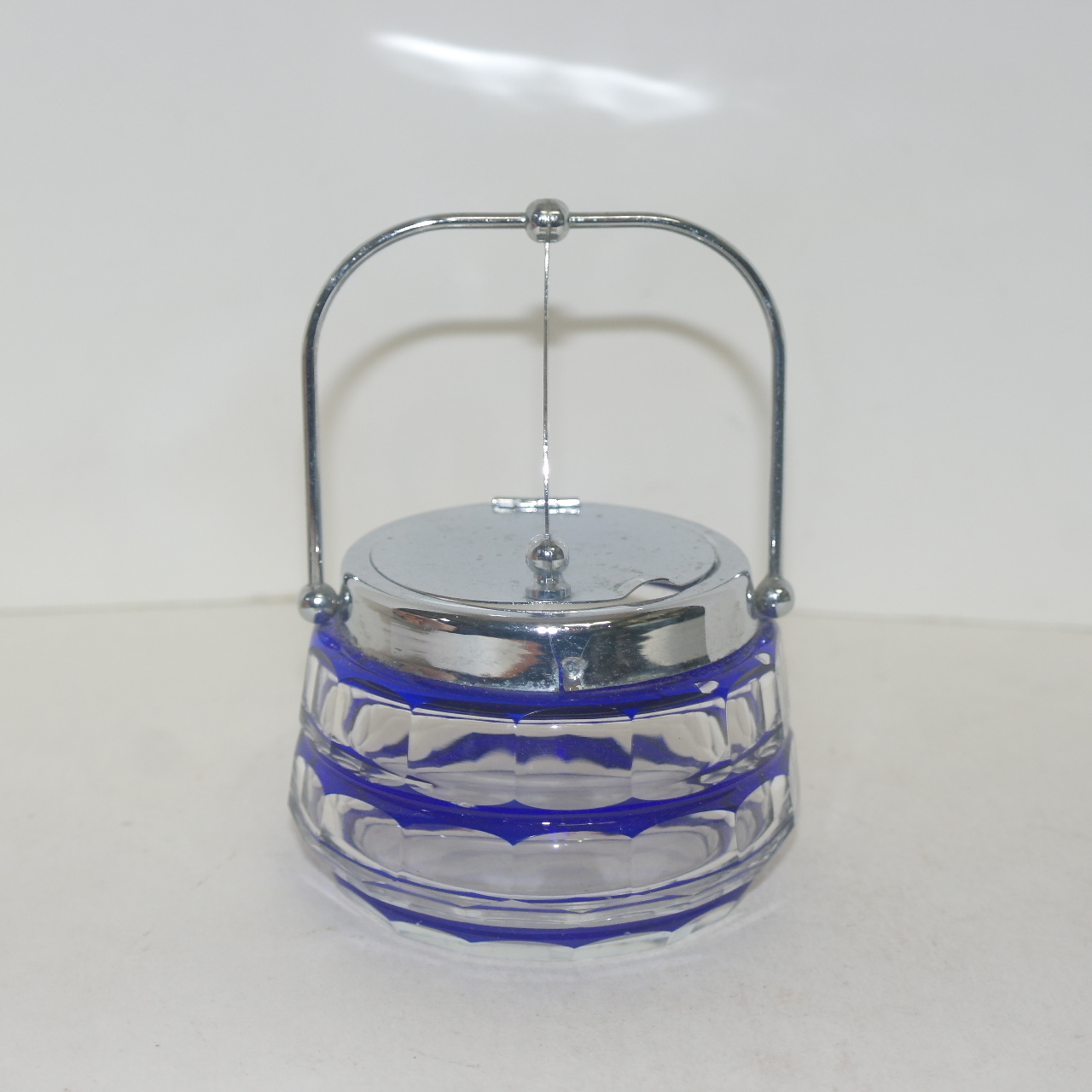 근대사 크리스탈채색유리로된 합