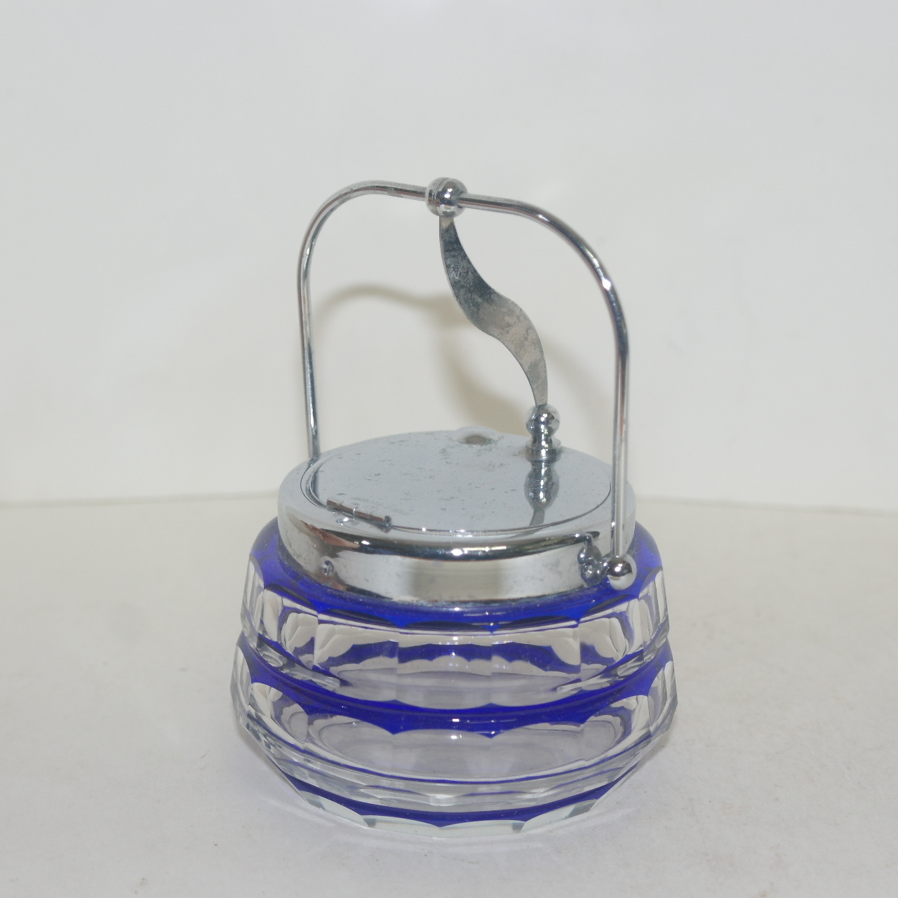 근대사 크리스탈채색유리로된 합