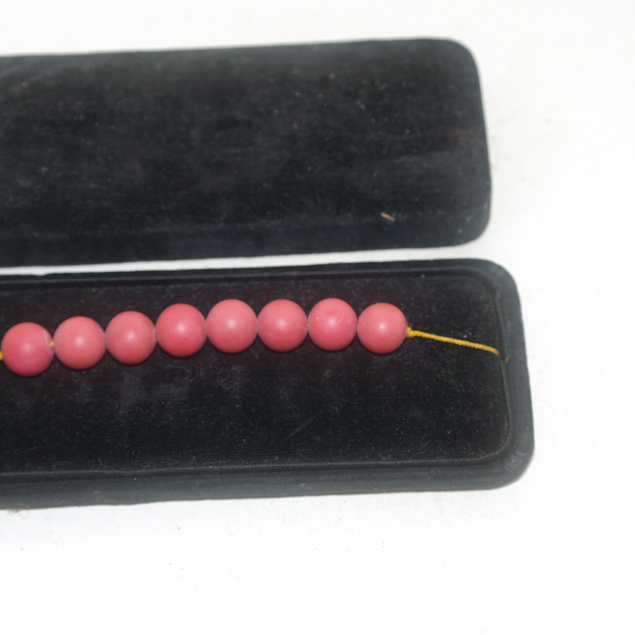 팔찌나 장신구에 사용하는 산호알