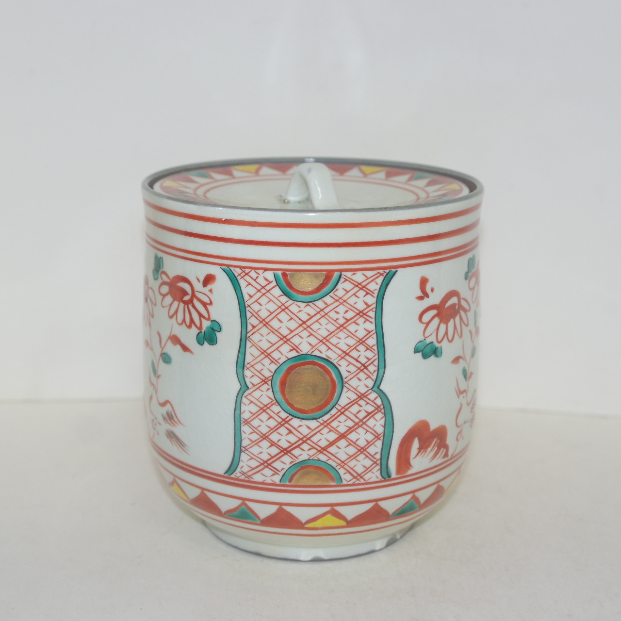 진사백자 금채조화문 수통