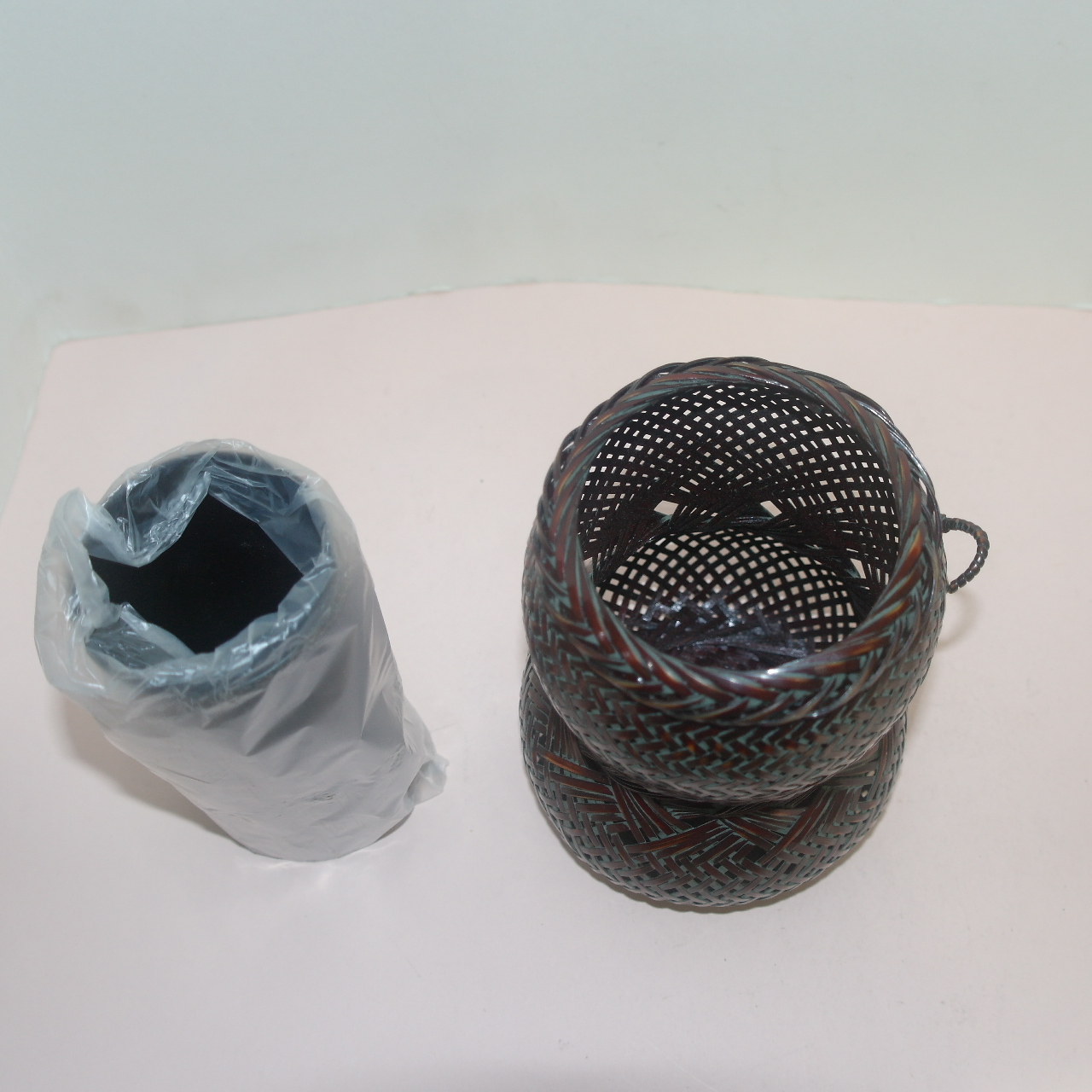 대나무로된 화병